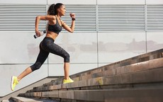 Cách leo cầu thang bộ giúp giảm mỡ đùi và sở hữu đôi chân thon gọn