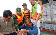 Cấp cứu kịp thời ngư dân gặp nạn trên vùng biển Bạch Long Vĩ