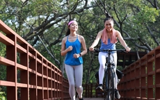 Chạy bộ giúp giảm cân nhanh hơn đạp xe