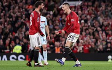 Đánh bại Brentford, M.U tiến gần tấm vé dự Champions League