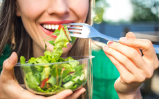 4 thói quen ăn uống đơn giản nhưng lại giúp bạn kiểm soát cân nặng