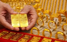 Chốt giá vàng hôm nay ngày 10/5 tăng rất mạnh, người mua vẫn lỗ đậm