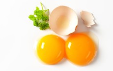 Người trưởng thành ăn lòng đỏ trứng có ảnh hưởng đến huyết áp không?