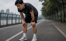 5 dấu hiệu cảnh báo người sau 50 tuổi đang đi bộ quá sức