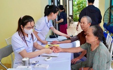 Quảng Ninh: Khám sàng lọc, cấp phát thuốc miễn phí cho hàng nghìn người dân