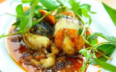 Những thực phẩm nên và không nên ăn cùng trứng vịt lộn