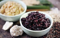 5 nhóm người nên hạn chế ăn cơm rượu nếp