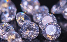 Giáo sư về đá quý chỉ cách không bị mua phải kim cương giả