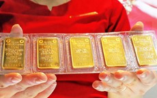 Giá vàng sáng 24/6: Thế giới giảm mạnh, SJC đi ngang