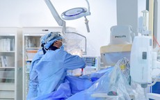 Cụ ông 92 tuổi thoát khỏi đột quỵ nhờ chủ động theo dõi sức khỏe