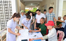 Bệnh viện Kiến An khám sức khỏe miễn phí cho 150 người có công