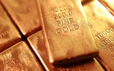 Giá vàng sáng 20/7 lại thủng 4.000 USD