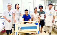Giành lại sự sống cho nam sinh Lào nguy kịch

