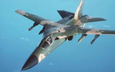 A-6 Intruder với F-111 Aardvark: Đâu là máy bay tấn công đáng gờm nhất của Mỹ?