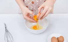 Tại sao người cần bổ sung collagen nên ăn lòng trắng trứng?