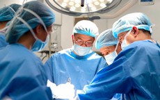 Ca cấp cứu và ca phẫu thuật đầu tiên tại Bệnh viện Hữu nghị Việt Đức cơ sở Ninh Bình