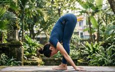 7 tư thế yoga giúp giảm tích nước và đầy hơi hiệu quả