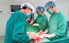 Rau tiền đạo cài răng lược, lựa chọn đúng cách xử trí giúp giảm nguy cơ cho mẹ