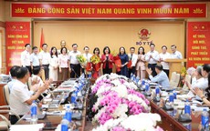 Bộ trưởng Đào Hồng Lan trao quyết định tiếp nhận, điều động, bổ nhiệm lãnh đạo Cục An toàn thực phẩm, Quỹ Phòng bệnh