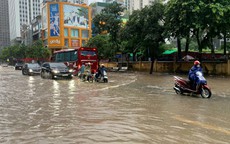 Mưa dông bao trùm hầu khắp các khu vực trên cả nước