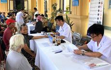 Hơn 1.000 người dân được khám sàng lọc đái tháo đường, siêu âm tuyến giáp miễn phí
