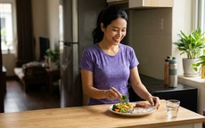Người trên 50 tuổi có nên nhịn ăn để giảm cân?
