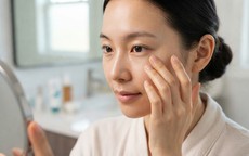 Thoa retinol quanh mắt có tác dụng gì?