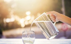 7 thói quen đơn giản giúp cải thiện khô mắt ở người cao tuổi