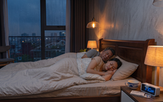 Khó ngủ về đêm: 5 bước vệ sinh giấc ngủ giúp ngủ ngon tự nhiên