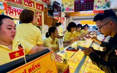 Giá vàng sáng 30/8: Người mua lỗ 4,9 triệu đồng/lượng nếu 'đu' đỉnh tuần