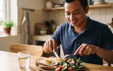 Ăn sáng giàu protein có giúp kiểm soát đường huyết?