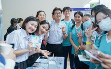 Đại học Y Dược TPHCM đưa vaccine vào đào tạo bác sĩ sau đại học
