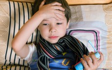 Phân biệt triệu chứng cúm mùa với cảm lạnh thông thường ở học sinh