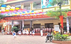 Cận khai giảng, nhiều nghề 'ăn theo' dễ kiếm tiền