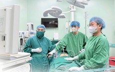 Bóc khối u lớn, giữ lại tử cung cho người phụ nữ mong con