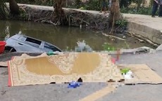 Ô tô lao xuống mương nước, hai vợ chồng tử vong, 3 người thoát nạn