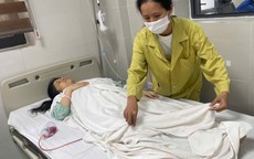 Phát hiện ung thư, người mẹ nghèo lo con trai mắc Down 14 tuổi không thể tự chăm sóc bản thân