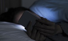 Thức khuya, bỏ bữa sáng, stress gây viêm loét và trào ngược dạ dày