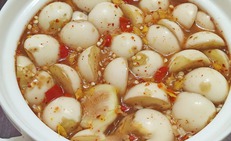 Ăn c&#224; c&#249;ng canh cua: M&#243;n ngon d&#226;n d&#227; v&#224; những nguy cơ tiềm ẩn cho sức khỏe