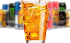 Lạm dụng cà phê và nước tăng lực ảnh hưởng đến sức khỏe thế nào?