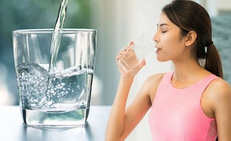 Lợi ích tuyệt vời của việc uống đủ nước đối với sức khỏe
