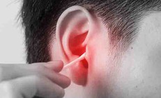Côn trùng chui vào tai, xử trí sai có thể gây tổn thương thính lực
