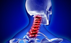 Ai cần thận trọng hoặc không nên tự ý kéo giãn cột sống cổ?