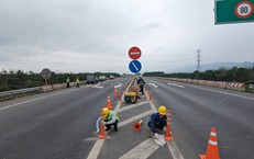 Cận cảnh c&#225;c biển cảnh b&#225;o mới bổ sung tr&#234;n cao tốc Cam Lộ - La Sơn sau tai nạn thảm khốc