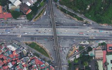 To&#224;n cảnh cầu vượt trăm tỷ nằm ngay n&#250;t giao th&#244;ng &#249;n tắc trước ng&#224;y th&#244;ng xe