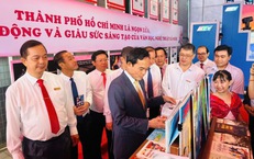 TPHCM trao tặng Không gian 'Cây tri thức' và 126.000 quyển sách tại Học viện Cán bộ