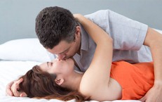 Vùng kín xuất hiện dấu hiệu này sau khi quan hệ tình dục, chị em cần đi khám ngay