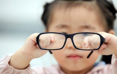 Giải ph&#225;p mới trong ph&#242;ng ngừa cận thị tiến triển ở trẻ