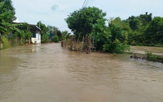 Lũ bất ngờ đổ về trong đ&#234;m, nhiều nh&#224; d&#226;n ở L&#226;m Đồng ngập s&#226;u