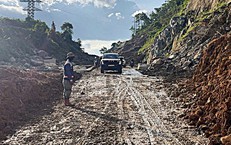 Th&#244;ng to&#224;n tuyến Quốc lộ 14E bị chia cắt nặng do sạt lở sau 3 cơn b&#227;o li&#234;n tiếp